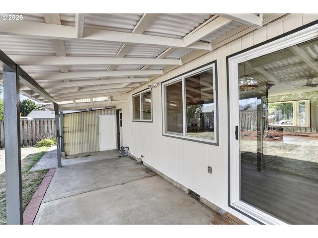 52090 Se 4TH St, Scappoose, OR 97056