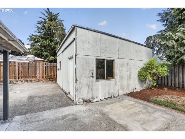 52090 Se 4TH St, Scappoose, OR 97056