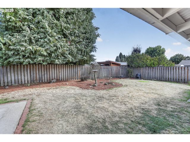 52090 Se 4TH St, Scappoose, OR 97056