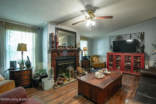 235 Kamber Ln, Vine Grove, KY 40175