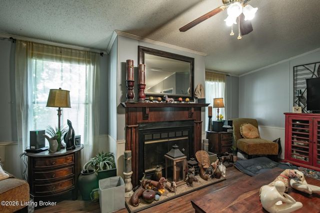 235 Kamber Ln, Vine Grove, KY 40175