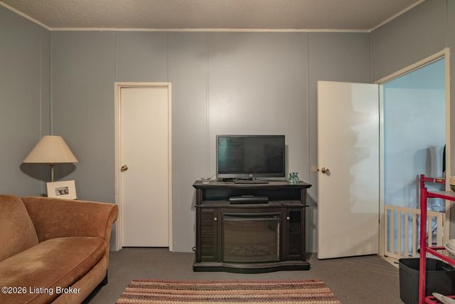 235 Kamber Ln, Vine Grove, KY 40175