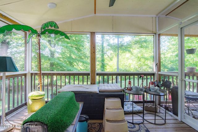 235 Kamber Ln, Vine Grove, KY 40175