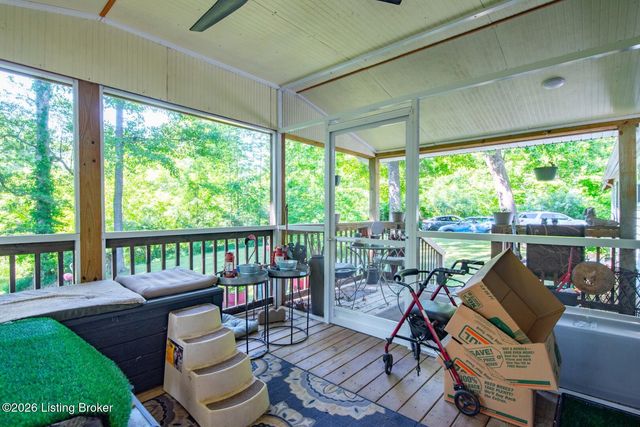 235 Kamber Ln, Vine Grove, KY 40175
