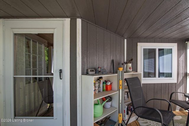 235 Kamber Ln, Vine Grove, KY 40175