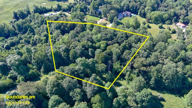 235 Kamber Ln, Vine Grove, KY 40175