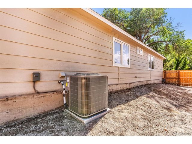 1130 Elm St, Pueblo, CO 81004