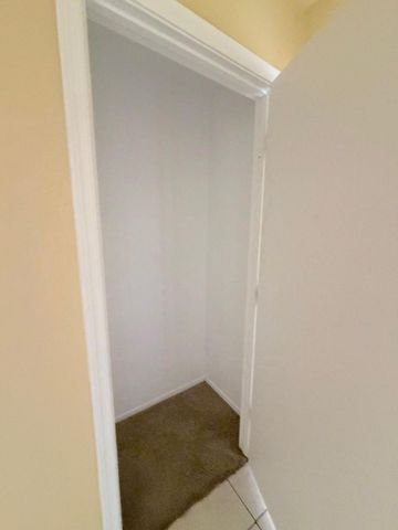 6037 W Southgate Avenue, Phoenix, AZ 85043