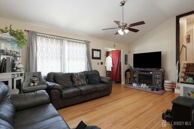 22 Webb Drive, Fords, NJ 08863