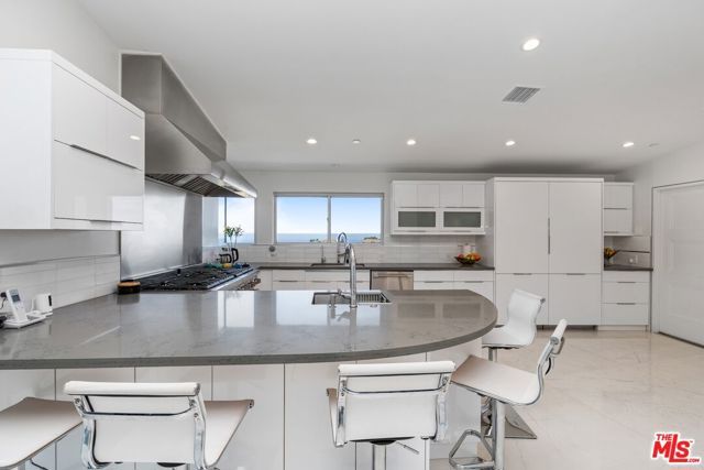 28405 Via Acero Street, Malibu, CA 90265