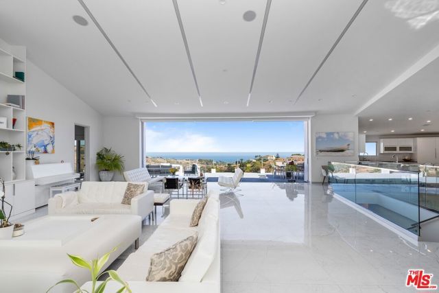 28405 Via Acero Street, Malibu, CA 90265