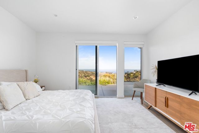 28405 Via Acero Street, Malibu, CA 90265
