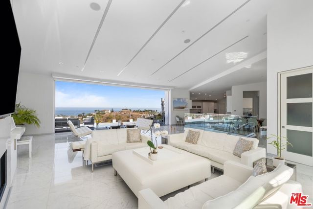 28405 Via Acero Street, Malibu, CA 90265