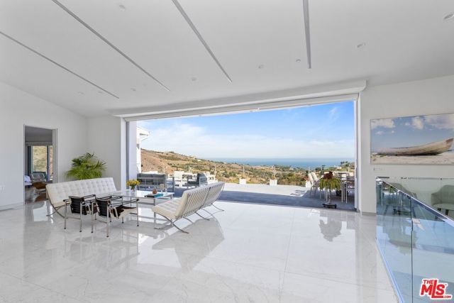 28405 Via Acero Street, Malibu, CA 90265
