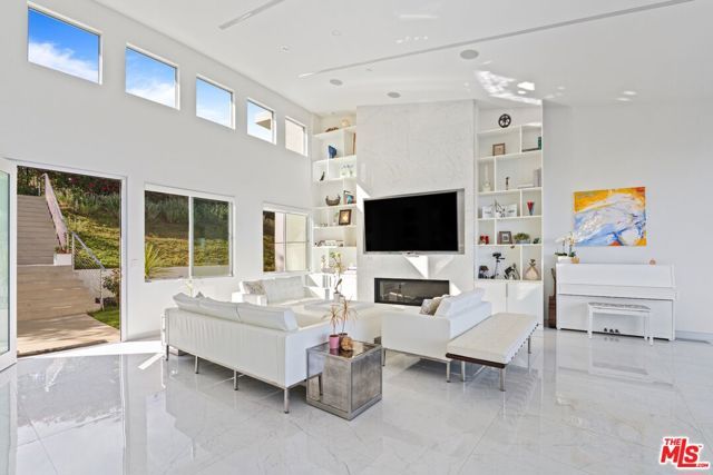28405 Via Acero Street, Malibu, CA 90265