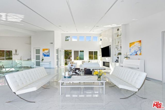 28405 Via Acero Street, Malibu, CA 90265