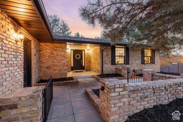 9820 S CAMERON PL, Sandy, UT 84092