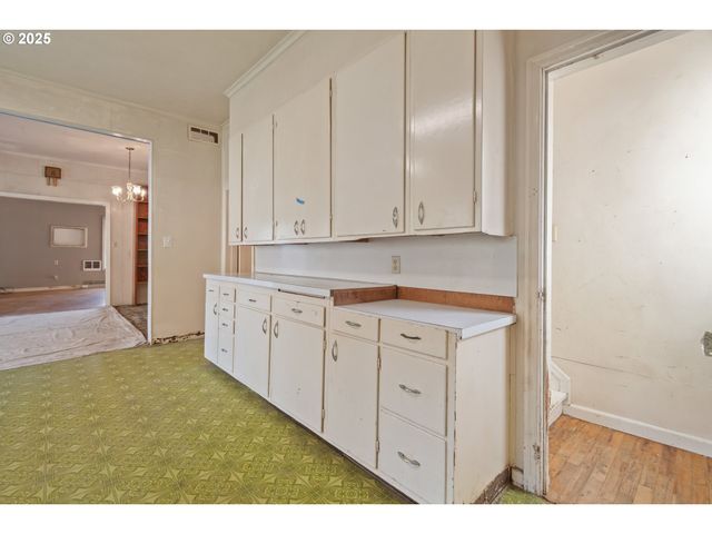 412 GARDNER Ave, Drain, OR 97435