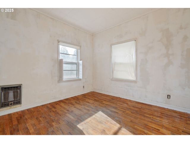 412 GARDNER Ave, Drain, OR 97435