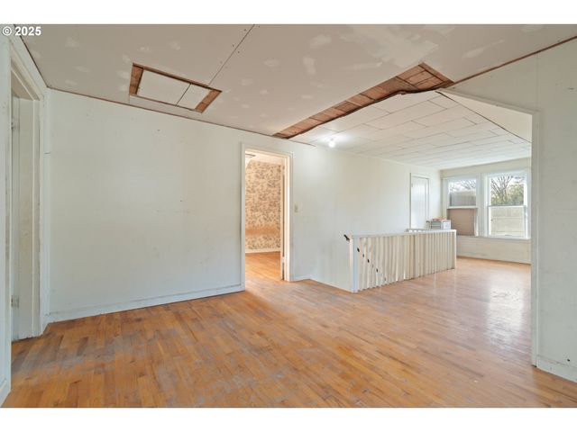 412 GARDNER Ave, Drain, OR 97435