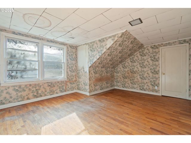 412 GARDNER Ave, Drain, OR 97435