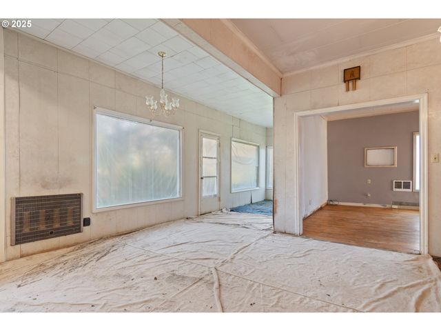 412 GARDNER Ave, Drain, OR 97435