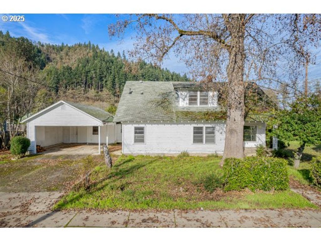 412 GARDNER Ave, Drain, OR 97435