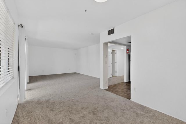 911 Country Club Drive SE APT F, Rio Rancho, NM 87124