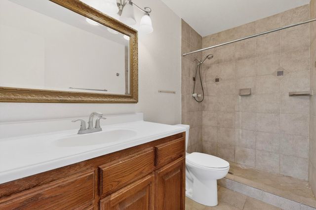 911 Country Club Drive SE APT F, Rio Rancho, NM 87124