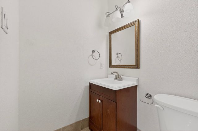 911 Country Club Drive SE APT F, Rio Rancho, NM 87124