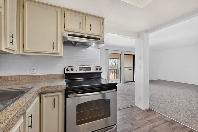 911 Country Club Drive SE APT F, Rio Rancho, NM 87124