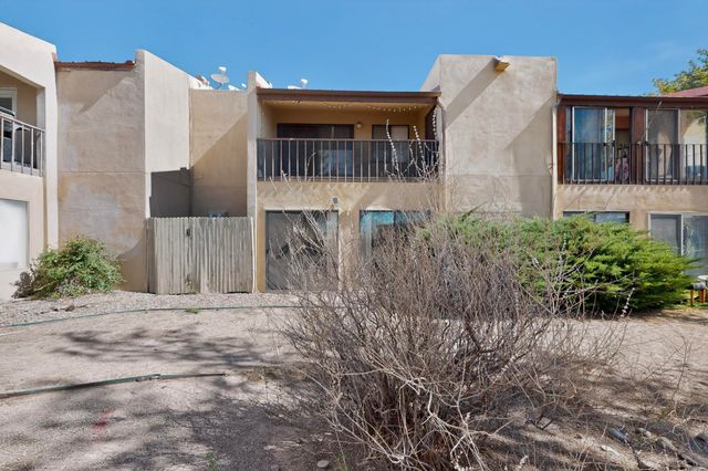 911 Country Club Drive SE APT F, Rio Rancho, NM 87124