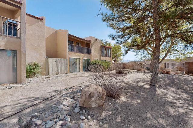 911 Country Club Drive SE APT F, Rio Rancho, NM 87124