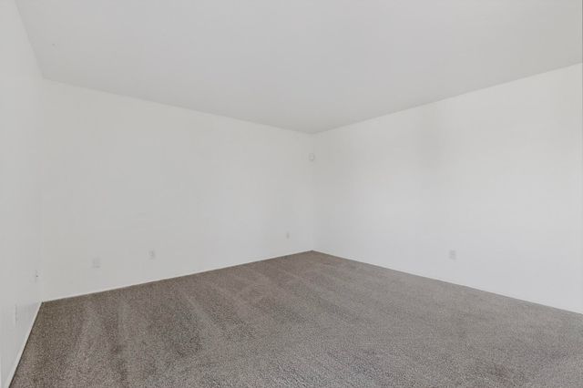 911 Country Club Drive SE APT F, Rio Rancho, NM 87124