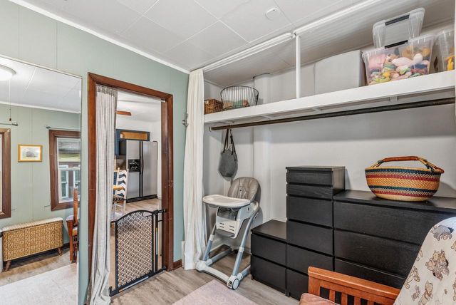 2154 S 69th STREET, West Allis, WI 53219