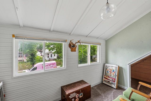 2154 S 69th STREET, West Allis, WI 53219