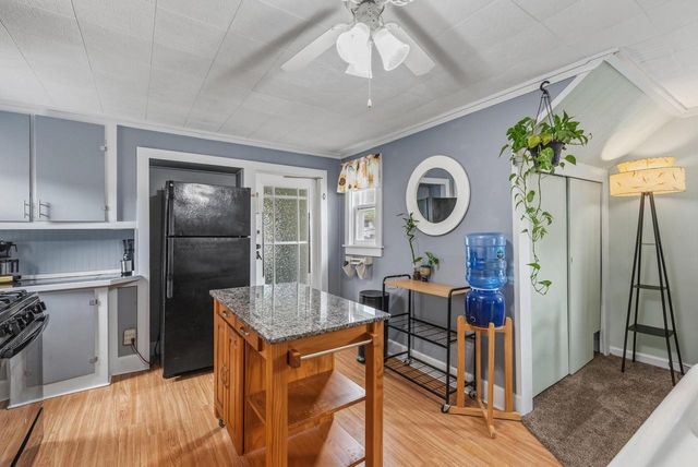 2154 S 69th STREET, West Allis, WI 53219