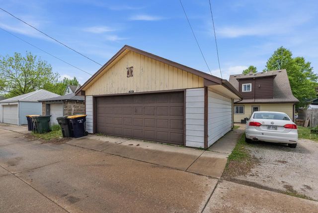 2154 S 69th STREET, West Allis, WI 53219