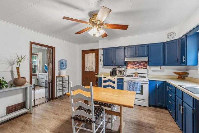 2154 S 69th STREET, West Allis, WI 53219