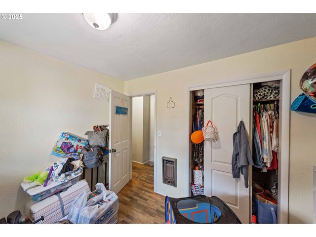 760 OCONNELL St, North Bend, OR 97459