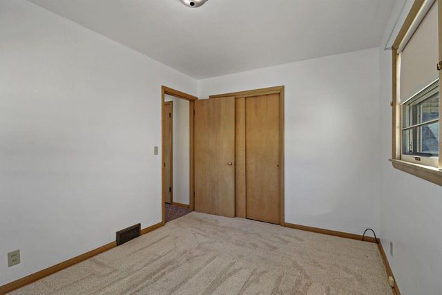 2400 Rupert BOULEVARD, Racine, WI 53405