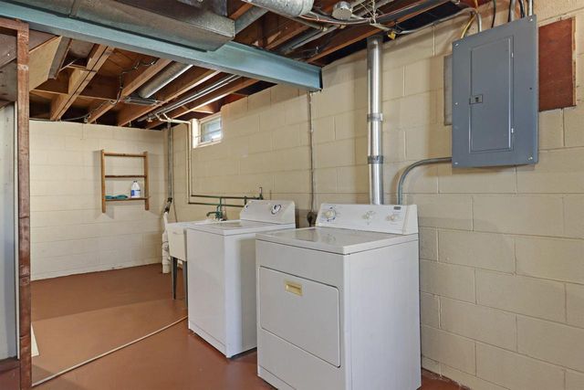 2400 Rupert BOULEVARD, Racine, WI 53405