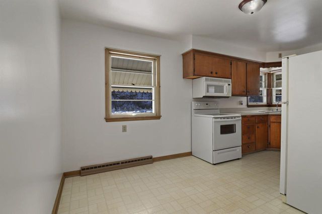 2400 Rupert BOULEVARD, Racine, WI 53405