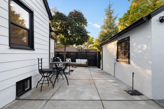 5401 J St, Sacramento, CA 95819