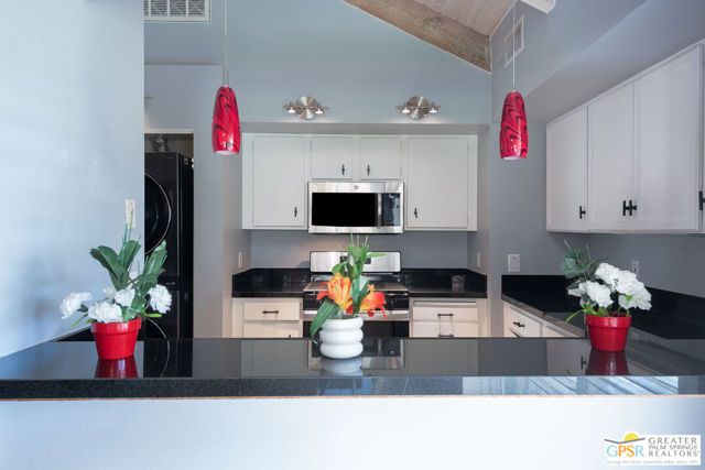 422 Forest Hills Drive, Rancho Mirage, CA 92270