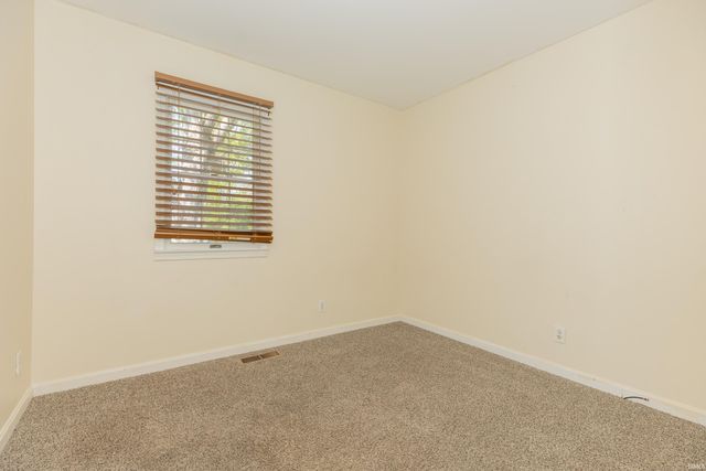 1020 Martin Lane, Evansville, IN 47715