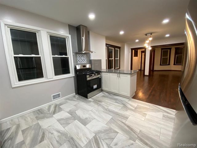 664 Gladstone Avenue, Detroit, MI 48202