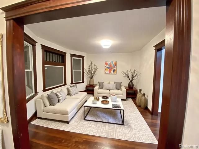 664 Gladstone Avenue, Detroit, MI 48202