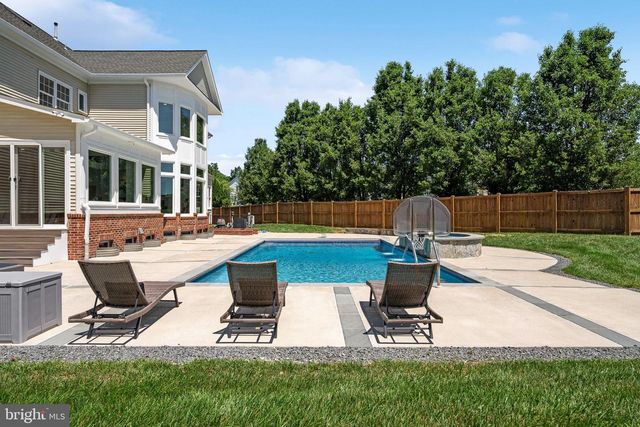 9311 OCCOQUAN OVERLOOK DR, Lorton, VA 22079