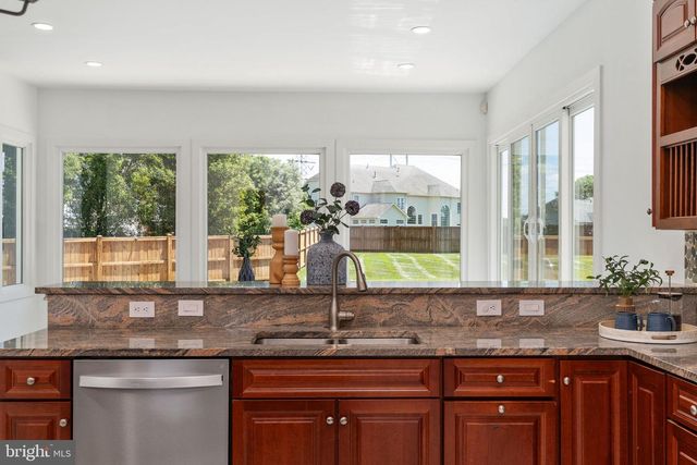 9311 OCCOQUAN OVERLOOK DR, Lorton, VA 22079